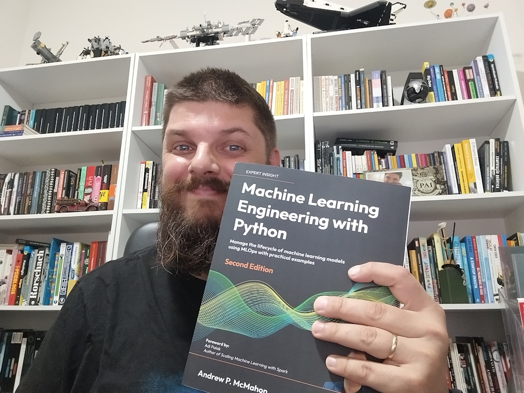 livro físico Manchine Learning Engineering with Python